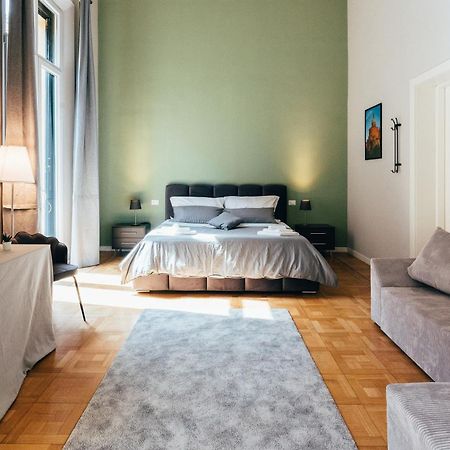 Bologna Suites - Private Bathroom Экстерьер фото