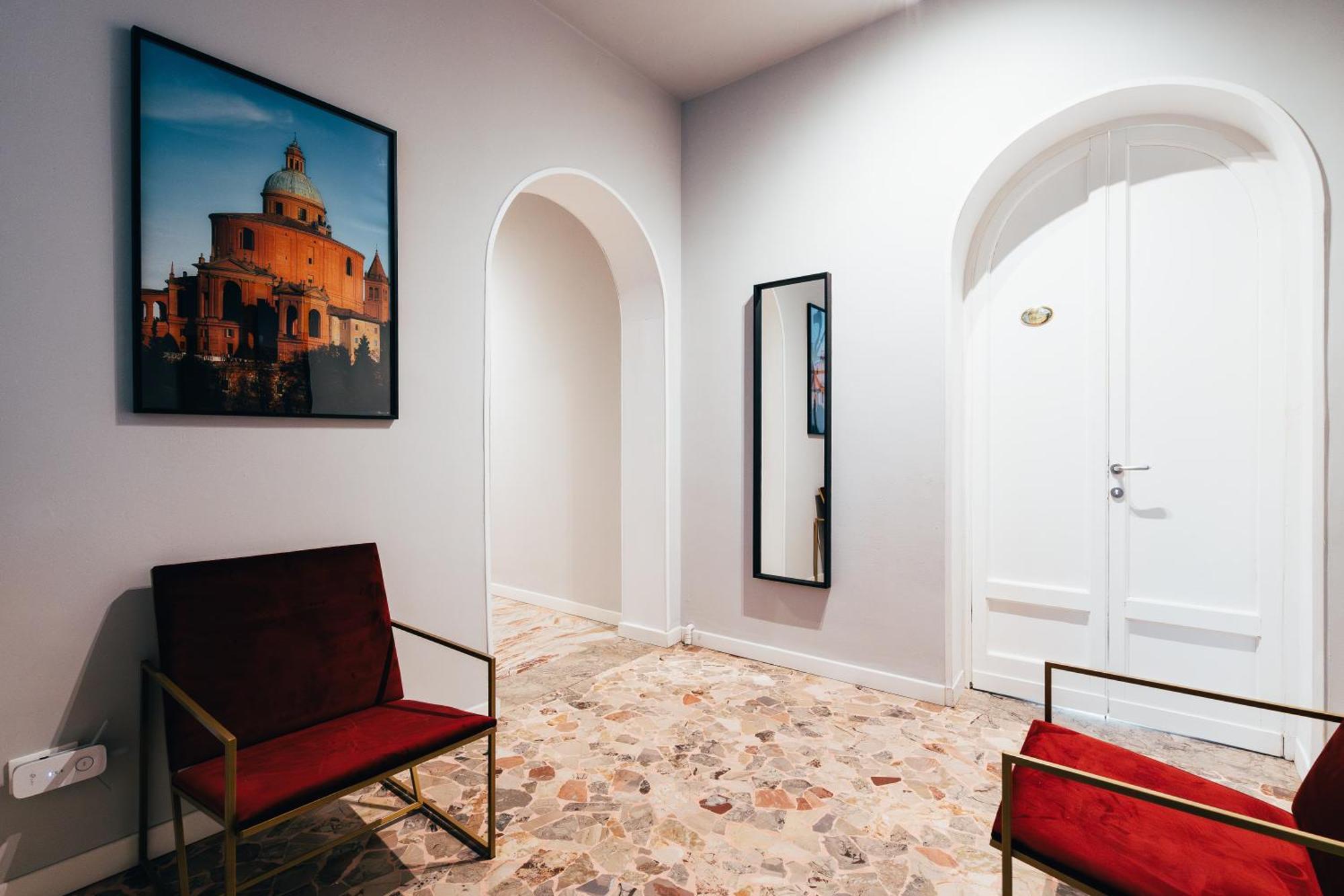 Bologna Suites - Private Bathroom Экстерьер фото