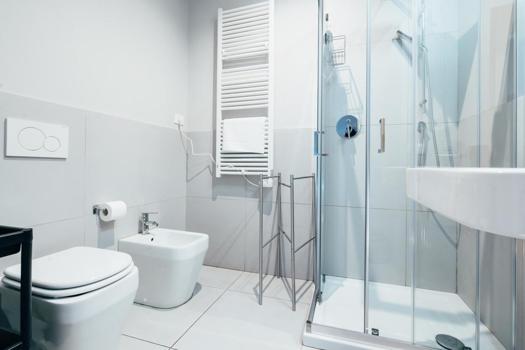 Bologna Suites - Private Bathroom Экстерьер фото