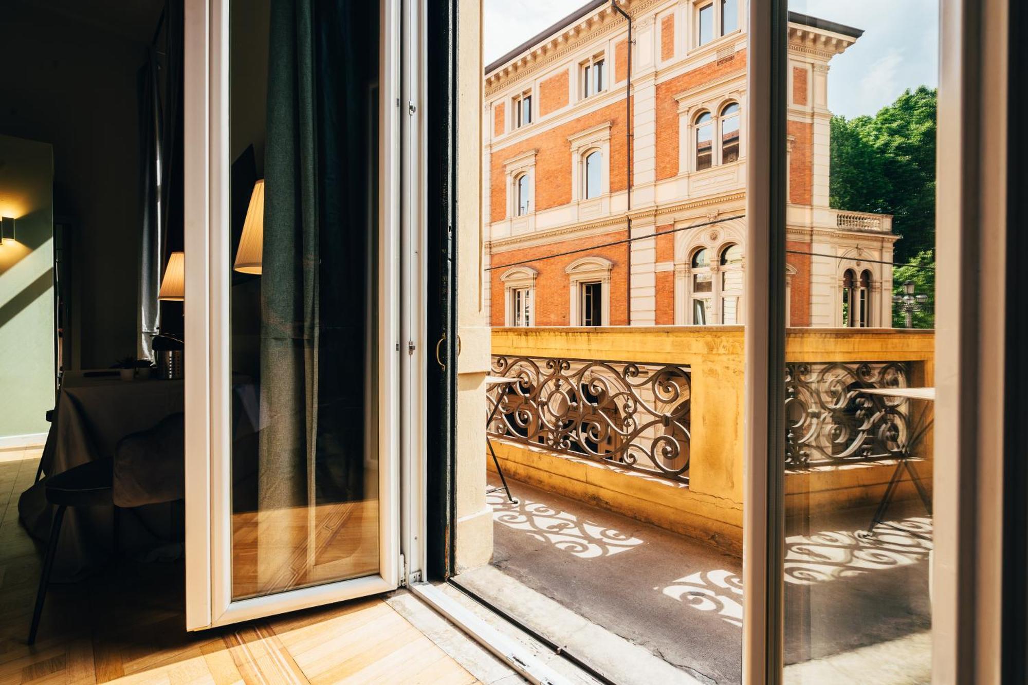 Bologna Suites - Private Bathroom Экстерьер фото